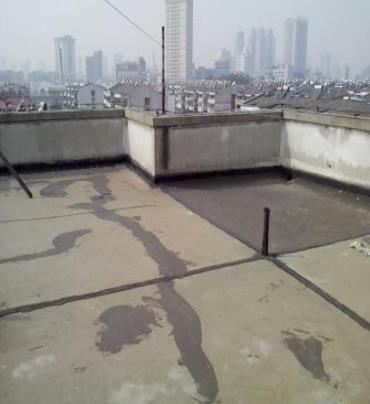 郴州市漏水维修 楼顶漏水是什么原因，楼顶漏水维修方法是什么?